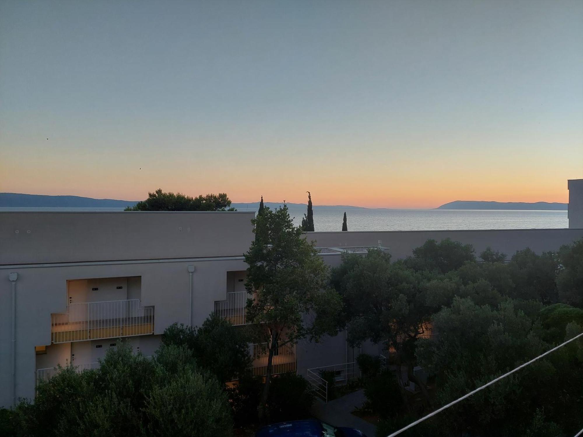 Apartman Njavro Podgora Exterior foto
