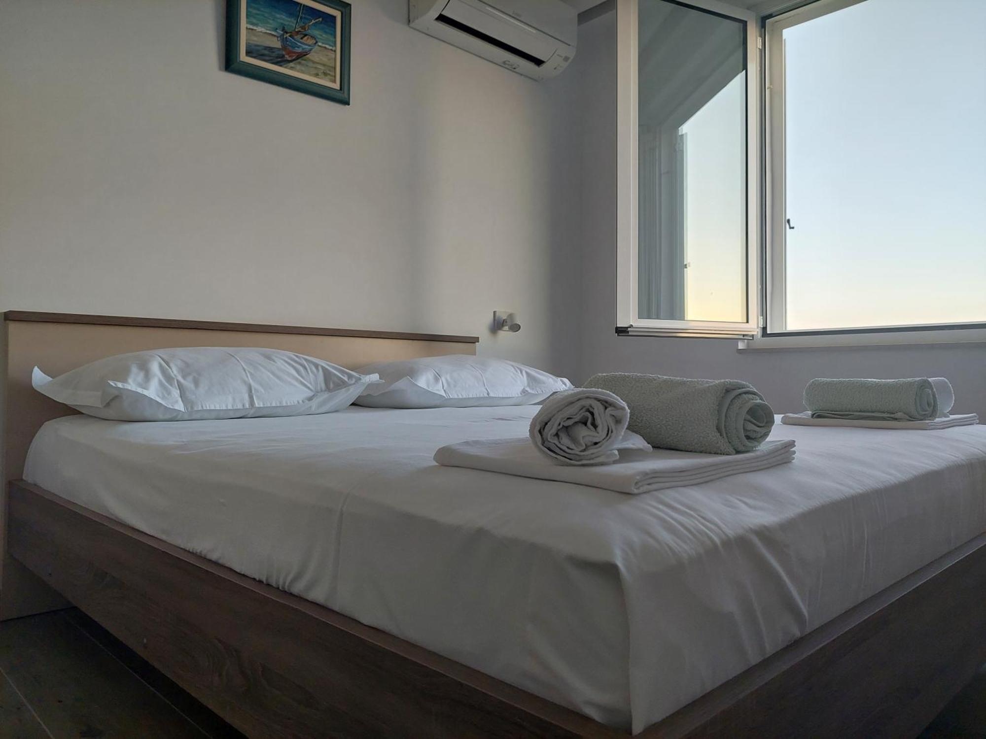 Apartman Njavro Podgora Exterior foto